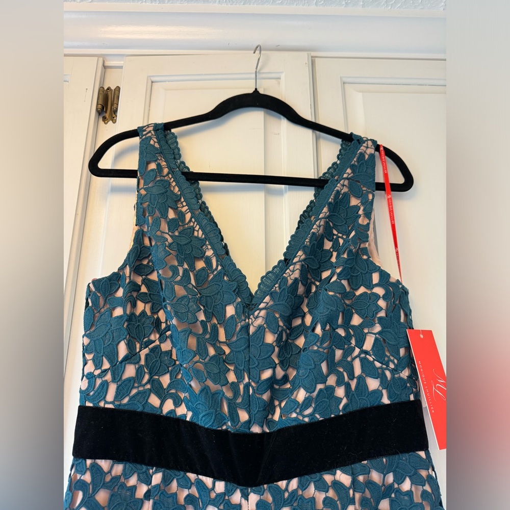 Teal Lace Wide-Leg Jumpsuit with Black Waist - Picture 5 of 11